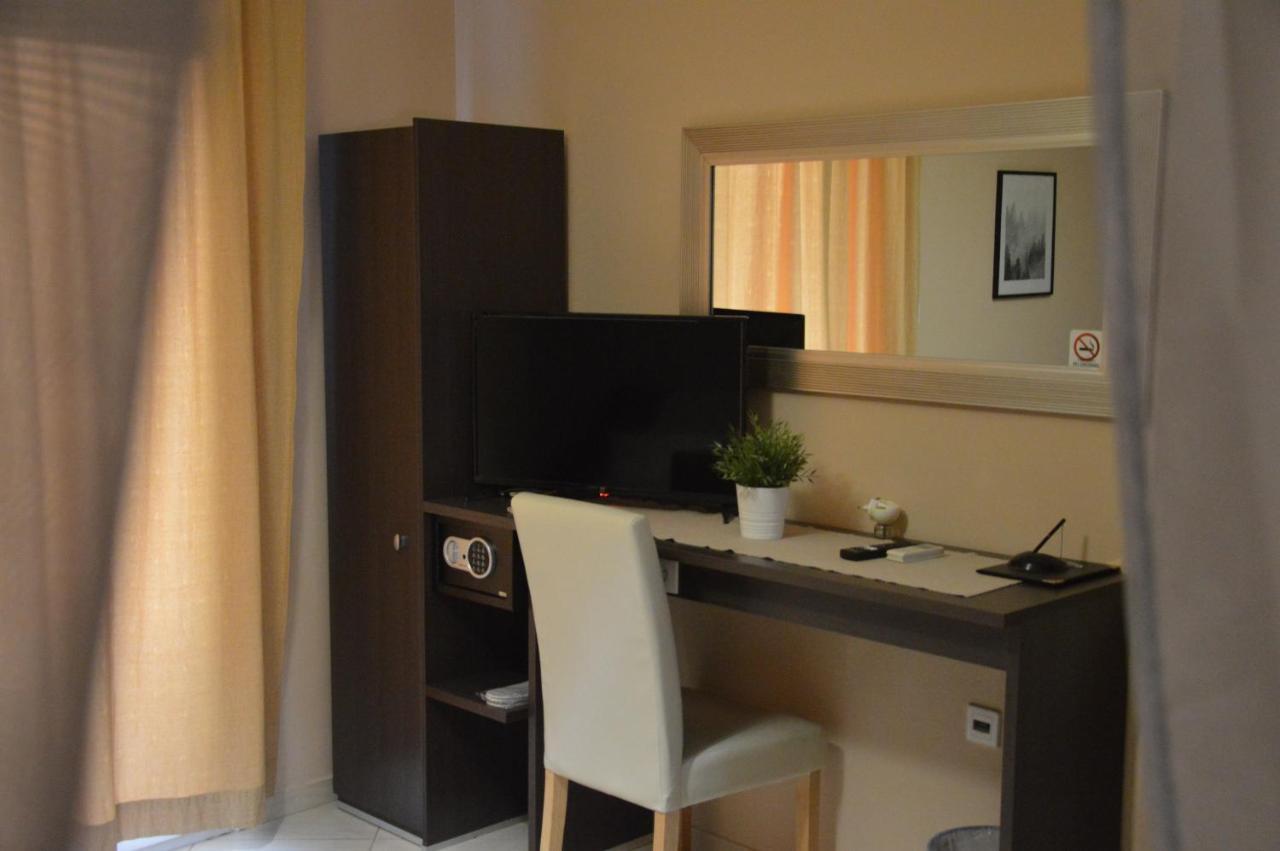 Hotel Epavli Nea Kallikrateia Exteriör bild
