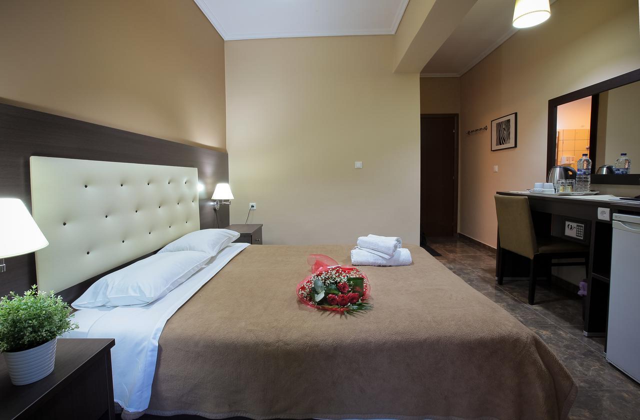 Hotel Epavli Nea Kallikrateia Exteriör bild